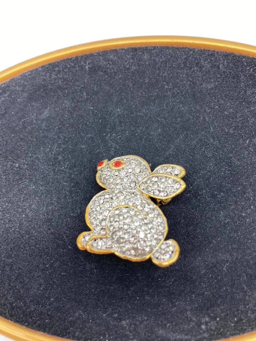 Goldtone Rhinestone Bunny Redstone Eyes Brooch Pin Accessory