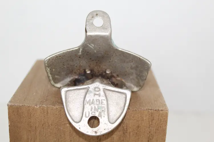 Vintage Coca Cola Bottle Opener Starr "X" Wall Mount - Made in USA Coke Caps