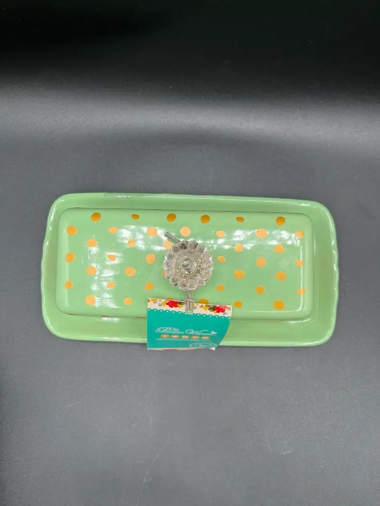 Brand New Pioneer Woman Mint Green Gold Dots & Red Poinsettia “Holiday Cheer” Ceramic Butter Dish 7.5” 🧈