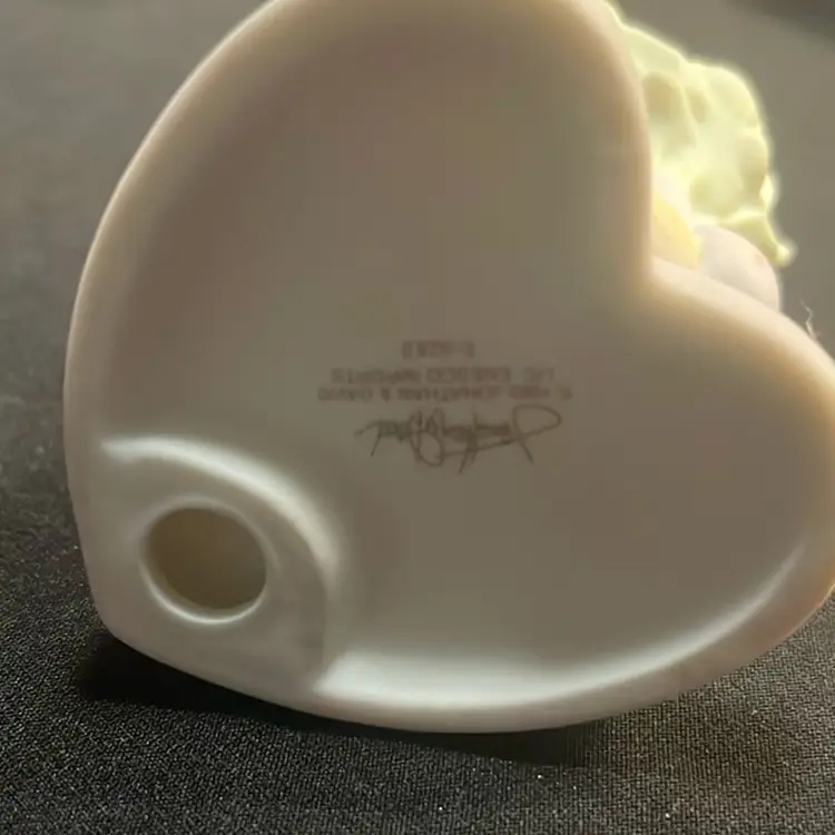 1982 Johnathan David By Enesco Bunny And Carrot Figurine (reg $12)