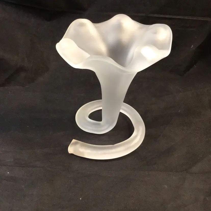 Vintage 1970s Italian Frosted Satin Art Glass Calla Lily Vase | Trumpet Flower Bud Vase with Coiled Spiral Stem Base | Mid-Century Modern | Inventory #16-769