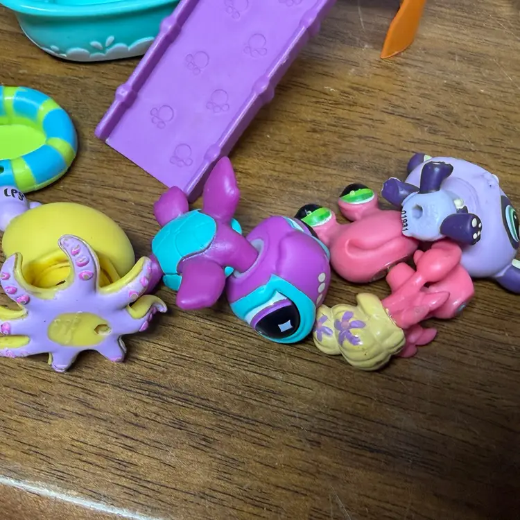LPS Lot of 4- Sea Turtle, Panda, Octopus, Hermit Crab And Accessories