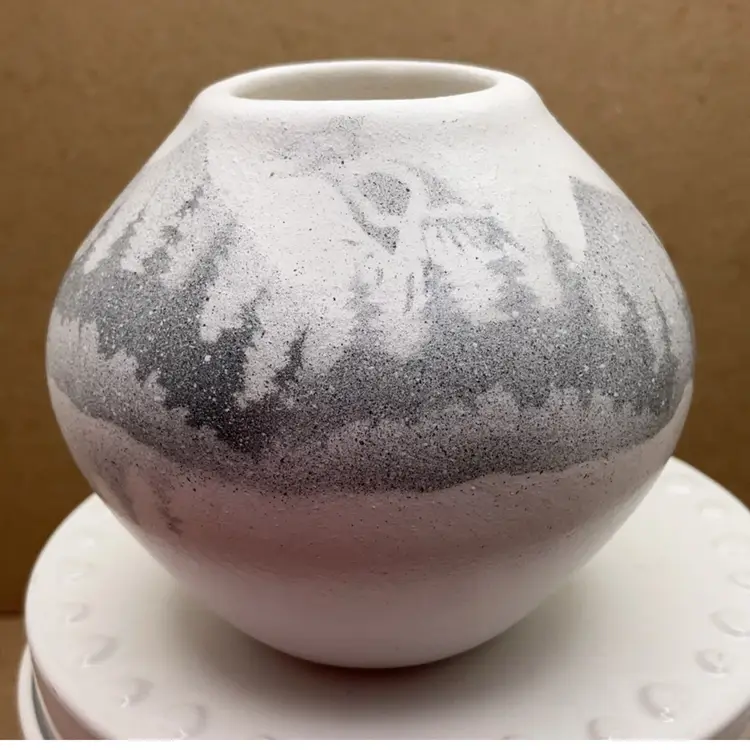 POW3 Native American Pottery Vase Possibly Navajo Hozoni Signed 3.5”