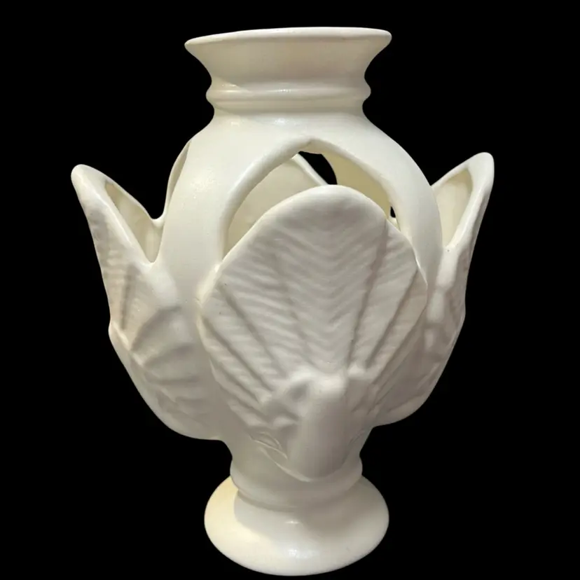 Niloak Pottery Company- Vintage Tulip Vase- With Peacock Design- Arkansas- 7.5”