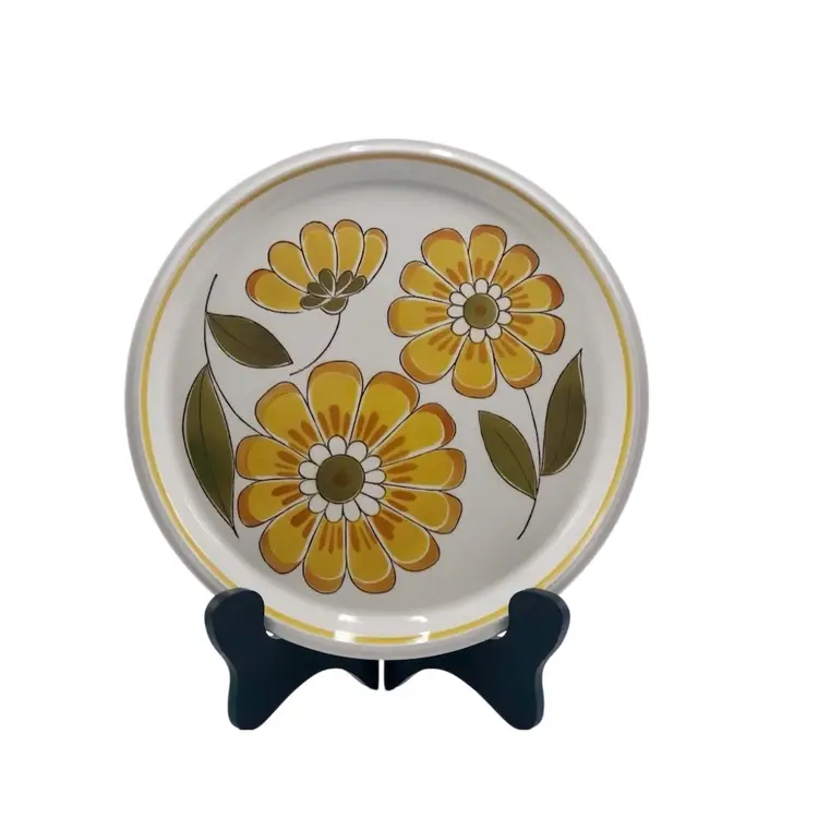 IRONSTONE PLATTER
By Mikasa
Light n’ Lively Series “Happy”
Yellow Daisy Sunflower Flower
Christmas Holiday Hosting
Party Celebration Winter Gift
Thanksgiving Harvest Autumn Halloween Party Celebration Gift
Mothers Day Anniversary Birthday
Easter