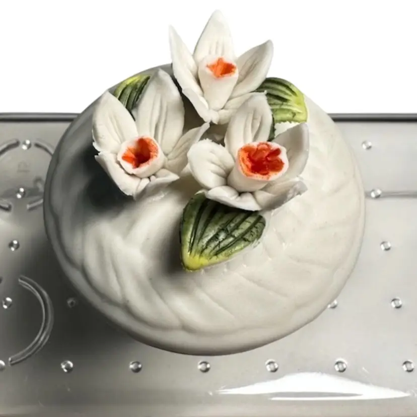 111. Victorian Trading Company Flower Trinket Box Very Small