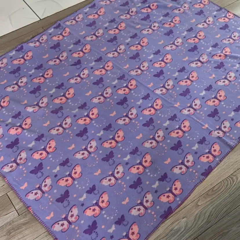 Butterfly Throw Blanket – Soft Purple Fleece, Lightweight & Cozy