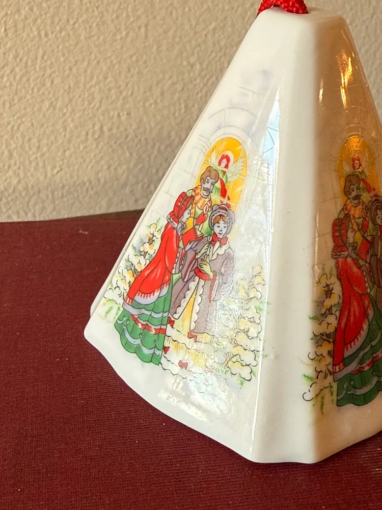 Vintage JASCO “Festive Fragrant” Porcelain Christmas Ornaments (potpourri ornaments) – Set of 2