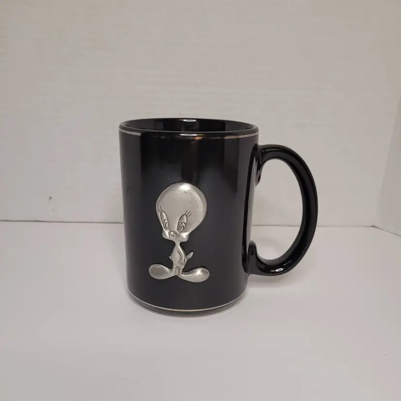 Looney Tunes Tweety Bird Rawcliffe Pewter Figure on Black Ceramic Mug Vtg 1996