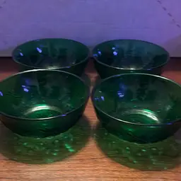 019. . Set of 4 Anchor Hocking Forest Green Sandwich Glass Berry Fruit Bowls 4-1/4" Rim
