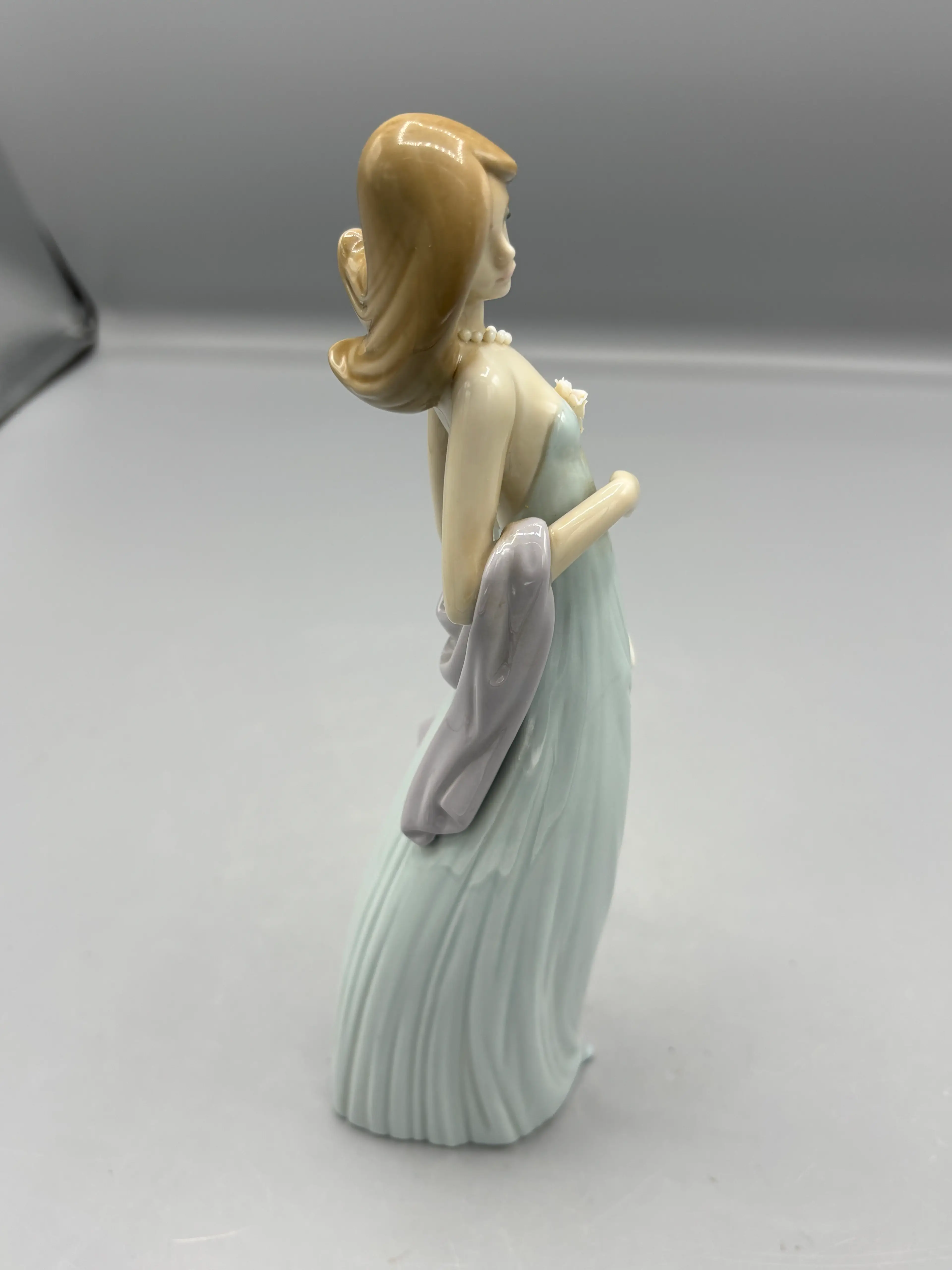 Image 4 of 6