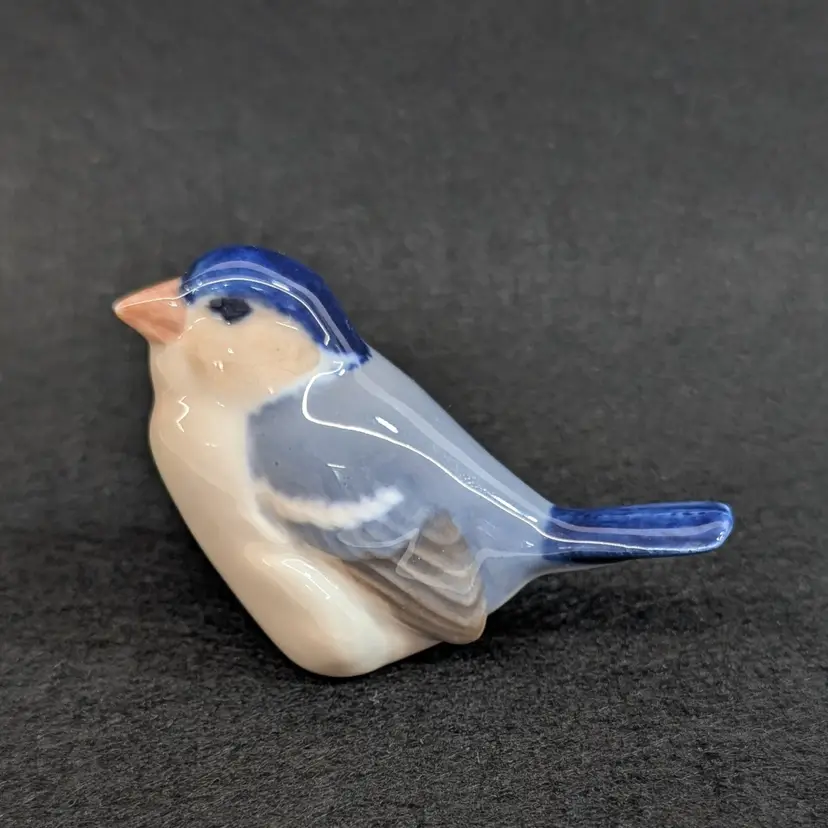 Antique Royal Copenhagen Finch Bird Figurine Porcelain A Nielsen Denmark #1040