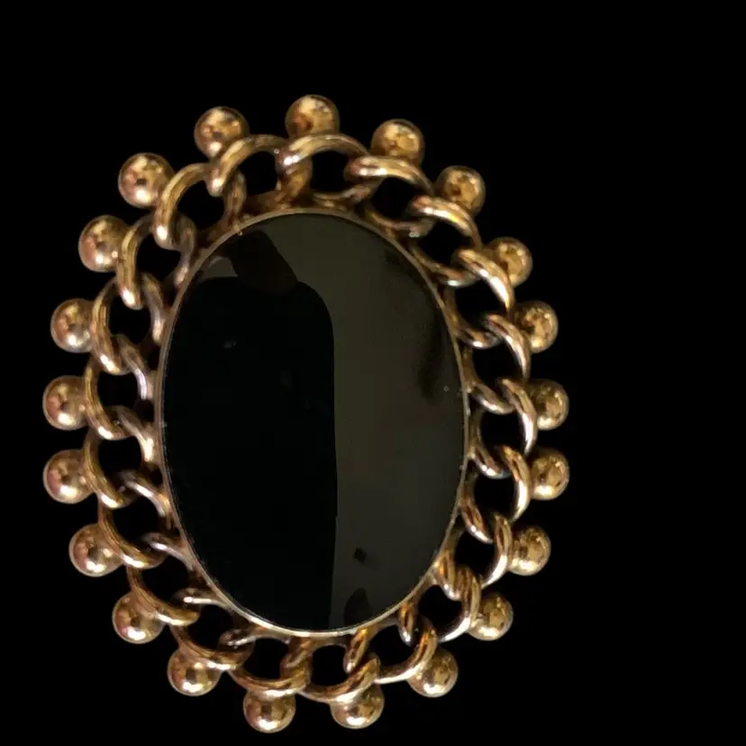 Vintage 1/20 12K Bioren Brothers “BB” From 1890s -1920 Gold Filled Brooch With Black Oval Stone Center Circled By A Gold Tone Weave