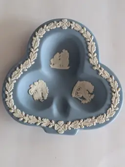 Vintage Wedgwood Blue Jasperware Club Shape Trinket Dish / Ashtray - England