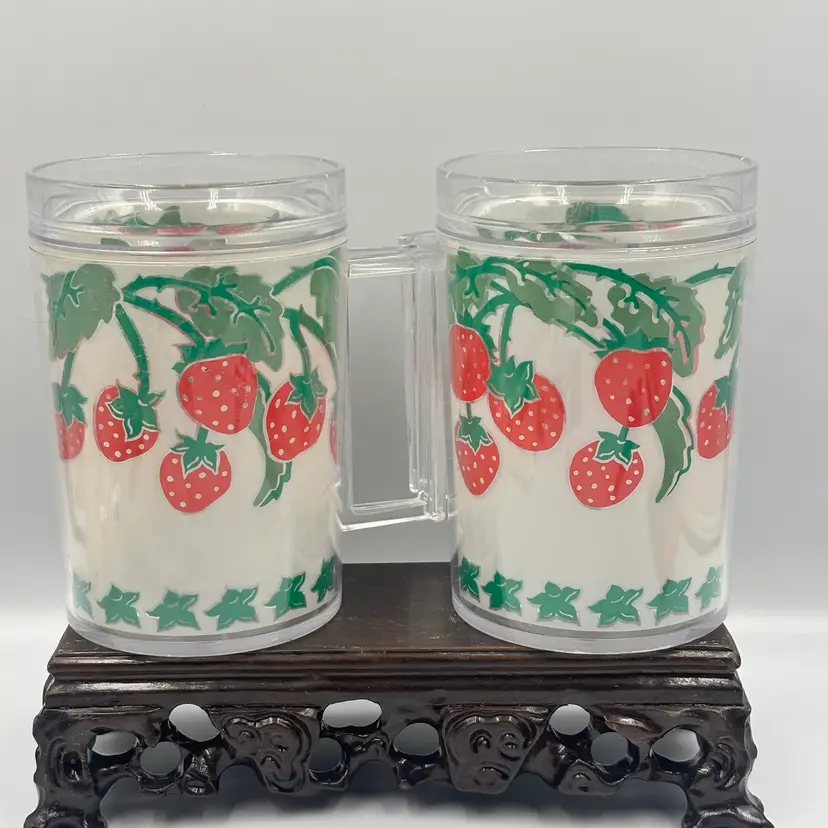 Vintage Plastic Double Wall Handled Mugs Cups 5.5”