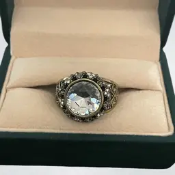 VINTAGE HEIDI DAUS  SIZE 9.5 ELEGANT ESTATE COCKTAIL CRYSTAL RING