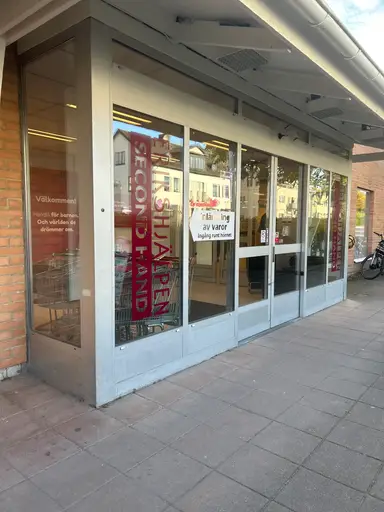 Shop With Me In Skene 