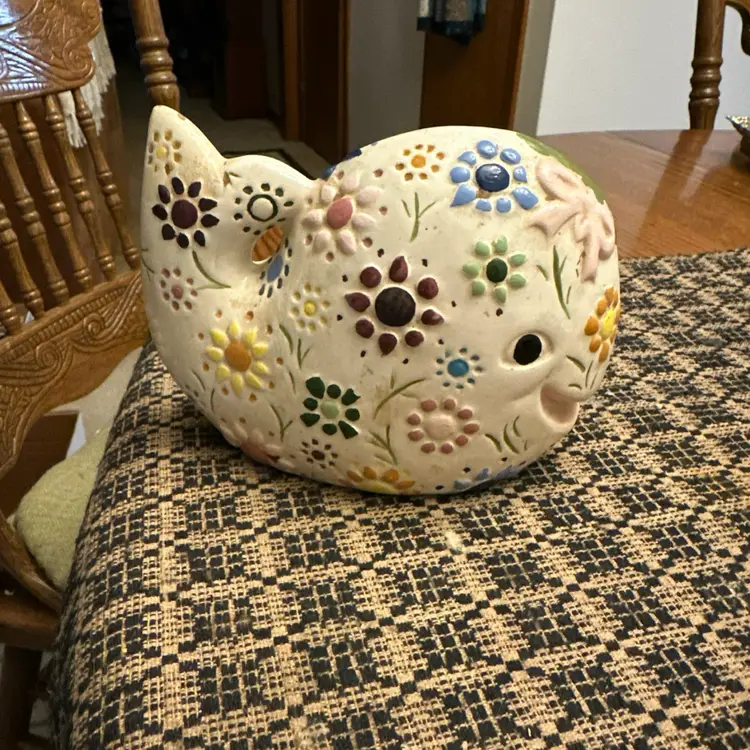 Vintage Retro Kitsch Flower Power Hand Painted Ceramic Whale Shaped Bank Mcm 72