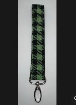 Lanyard Keychain  Key Holder Wristlet Green Plaid Pattern NEW Handmade 7.5”