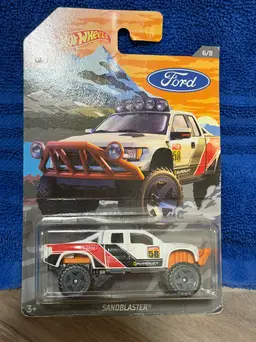 Hot Wheels- Sandblaster Truck
