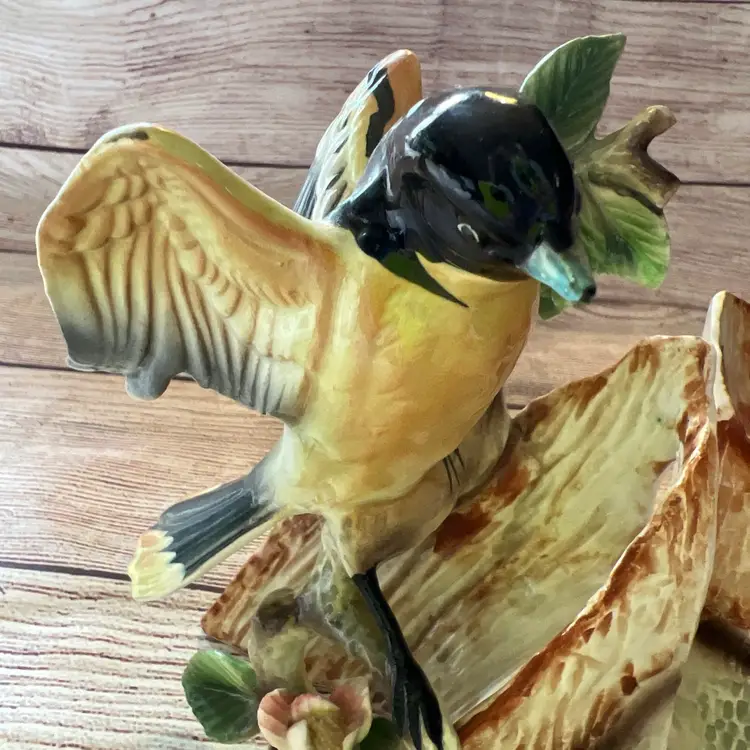 Vtg Trimont Ware Japan Porcelain Bird Bookends Pair Robin Oriole 6x4” Flowers