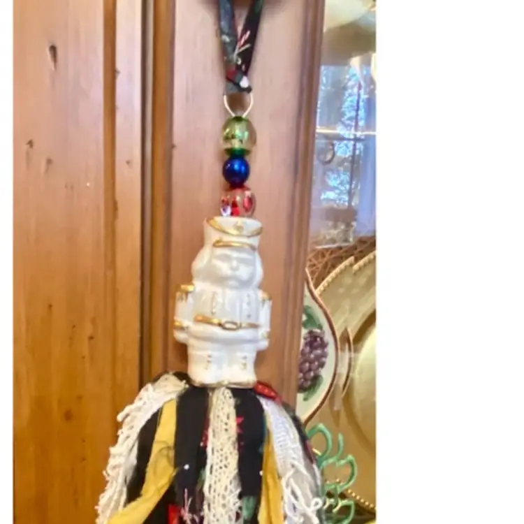 Mini Nutcracker Salt Shaker Tassel