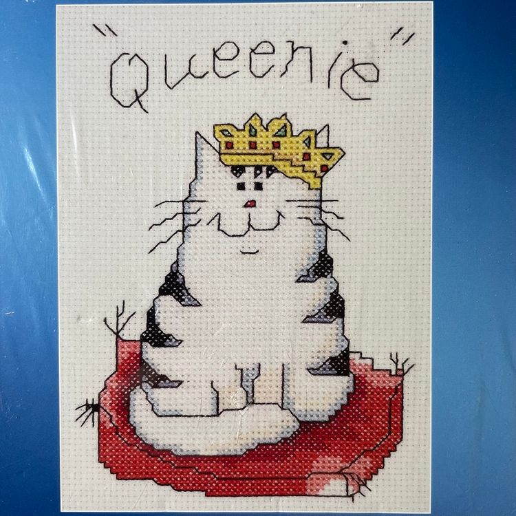 Janlynn Queenie Crowned Royal Striped Kitty Cat Counted Cross Stitch Kit 042-0050