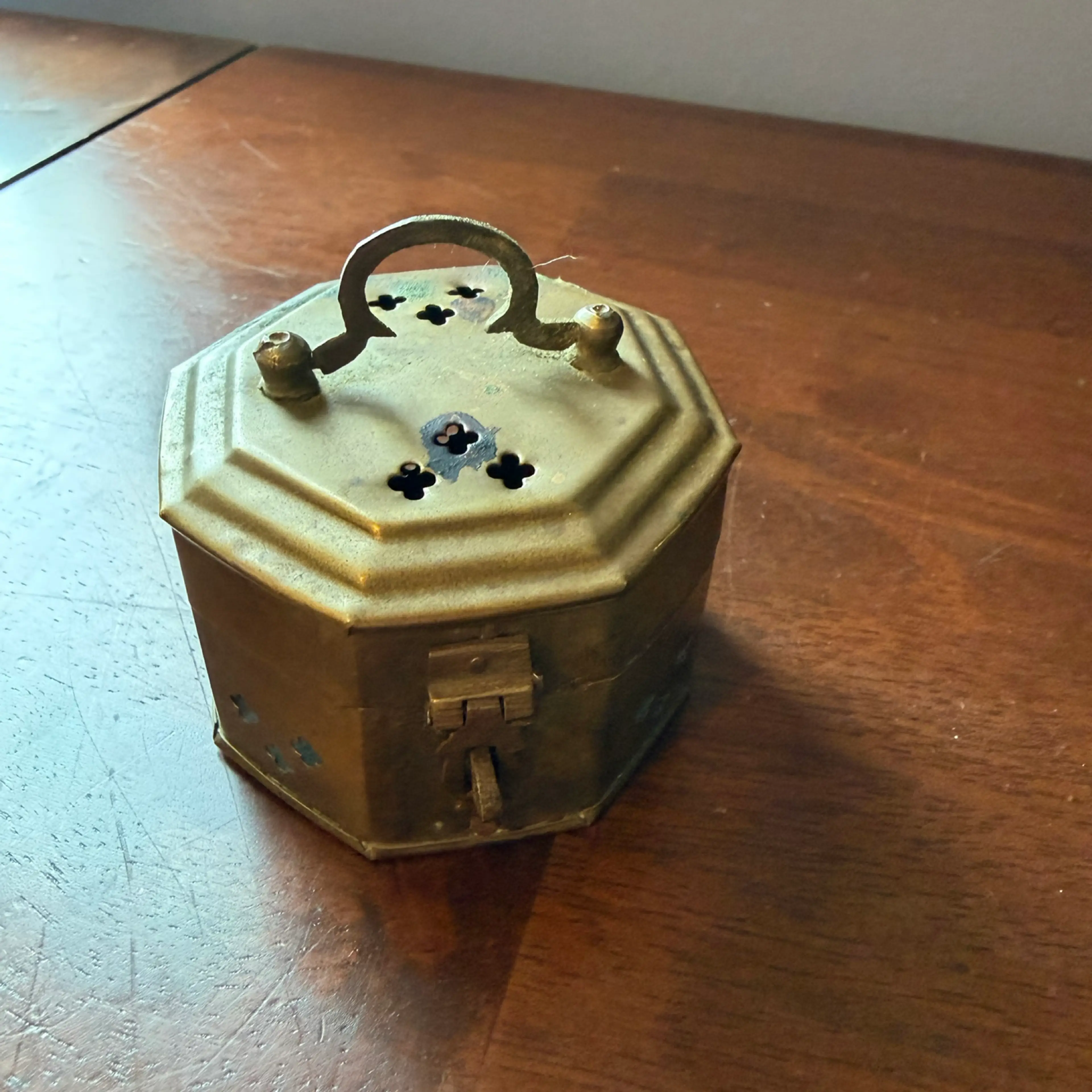 Image 1 of 4