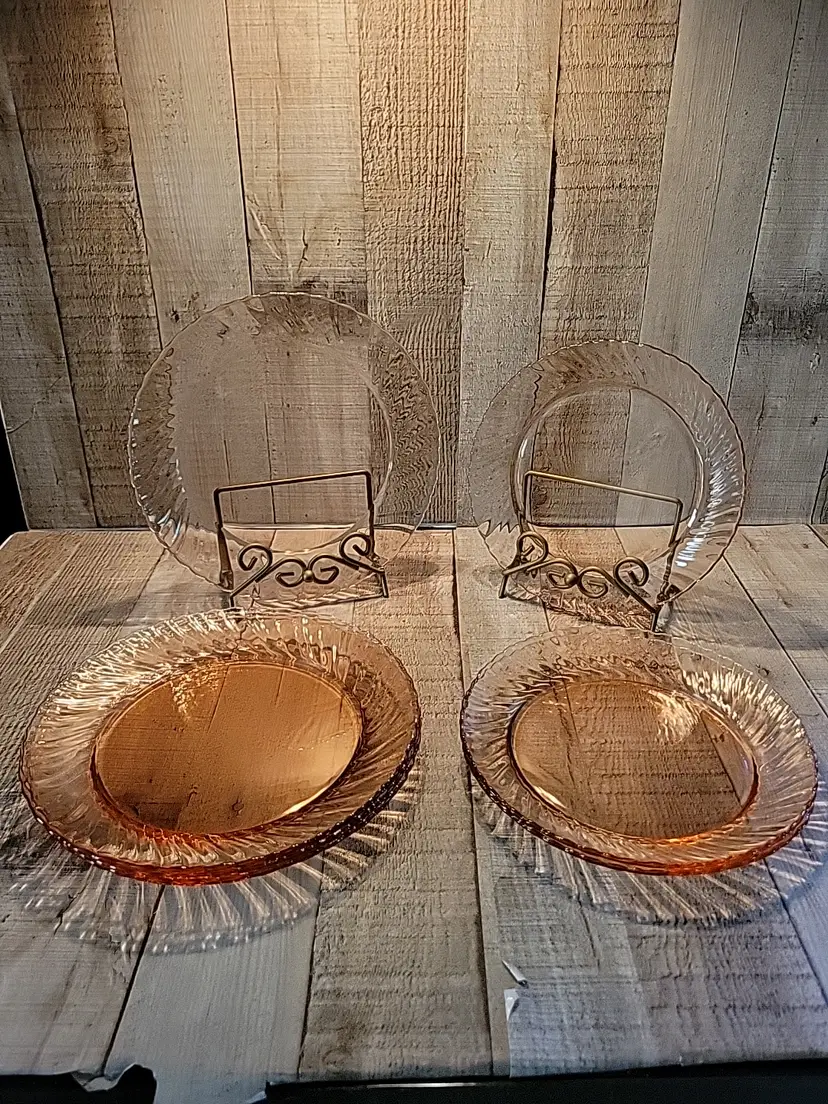 Arcoroc Rosaline Pink Swirl Glass Dinner & Lunch Plates Vintage France tempered