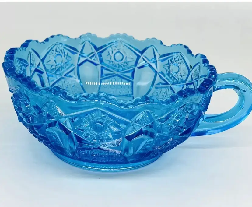 Vintage LE Smith Quintec Heritage Pattern Nappy Bowl Handle