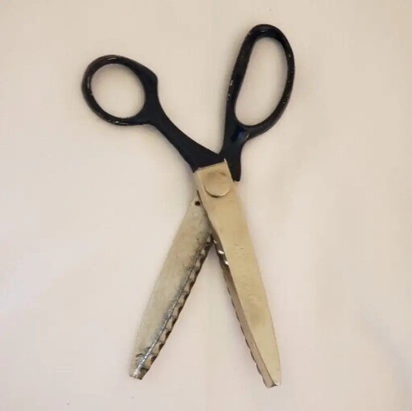 Wiss SN7 Pinking Shears Scissors Blue Handle Made In USA 7 1/2" Vintage