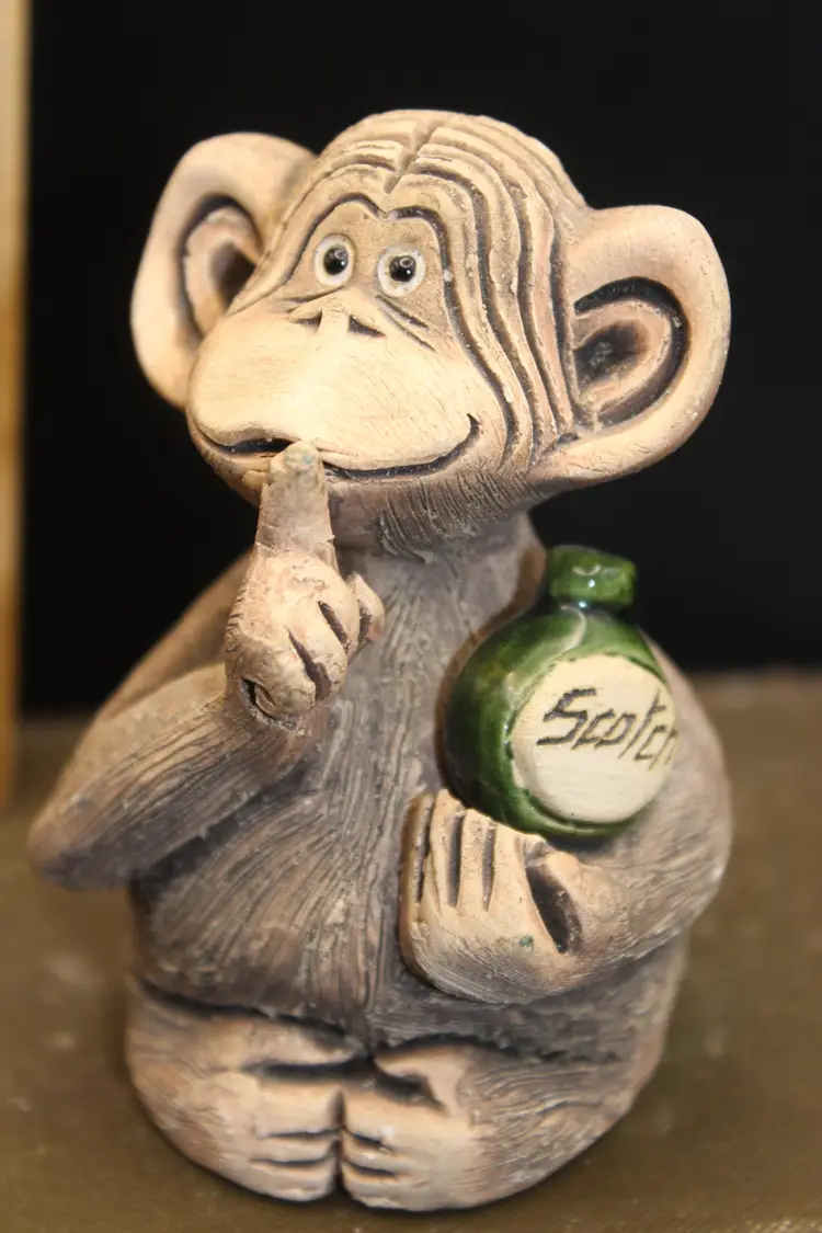 Clay Pottery Monkey Artesania Riconada Keeping a Secret "Scotch" Signed Made in Uruguay