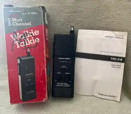 Vtg 1985 Realistic Walkie Talkie TRC-218 2-Watt 3 Channel Cat No 21-1638 w/ Box