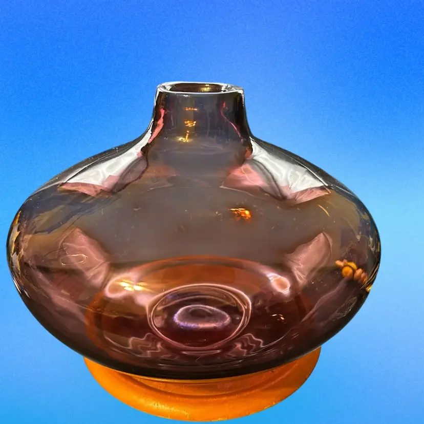 Amethyst glass vase