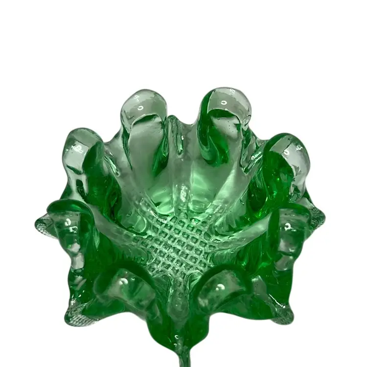 Vintage Pinched 8 Petal Green Art
Glass Bowl. Lovely Waffled Design On Bottom And Side Pieces.