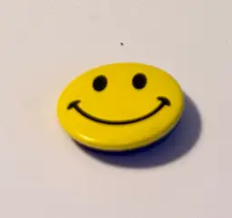 Vintage 1 Inch Smiley Face Pin