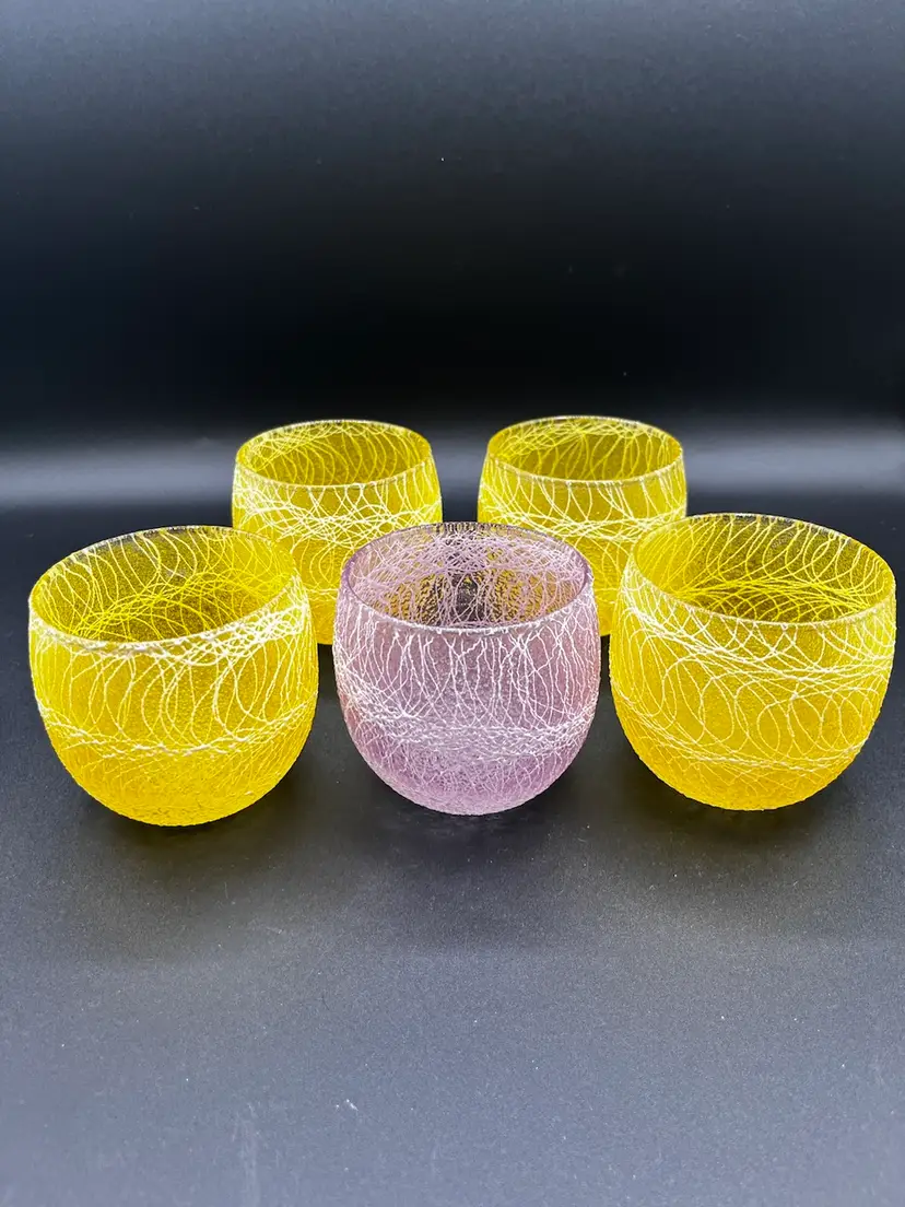 Set Of 5 1950s Yellow And Pink Glass Spaghetti Roly Poly Glasses 3.5” 🍝