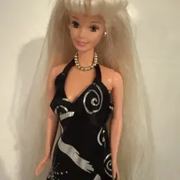 Vintage 1996 Pretty Choices Barbie Doll Mattel 18019 Walmart Special EditionRead