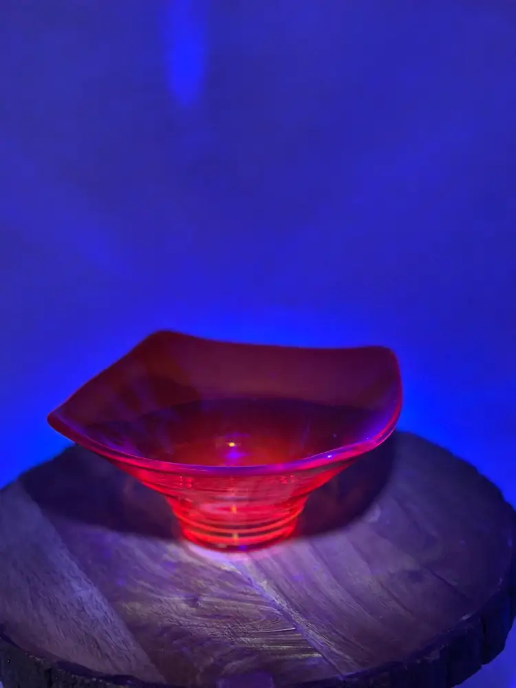 Vintage VIKING Art Glass MCM Persimmon Square Flared Rim Candy Bon Bon Dish