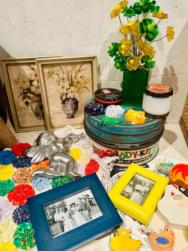 Lucite Flowers And More Weekend Finds! 