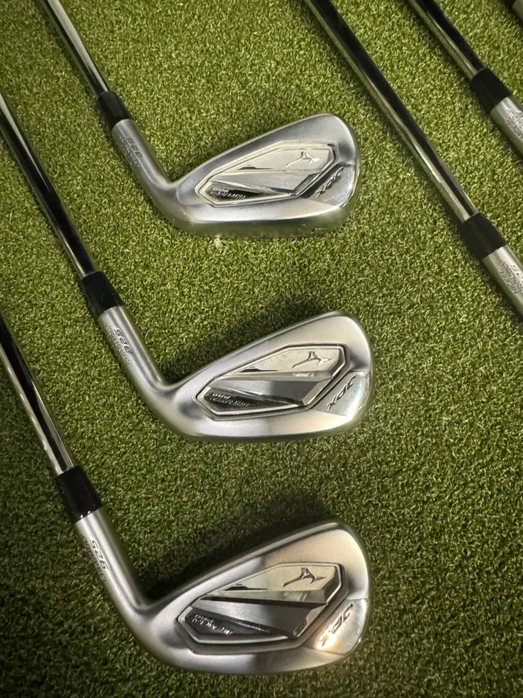 2025 Mizuno JPX 925 Pro 5-PW, Project X 6.0 Stiff, +1/2”. Excellent Condition