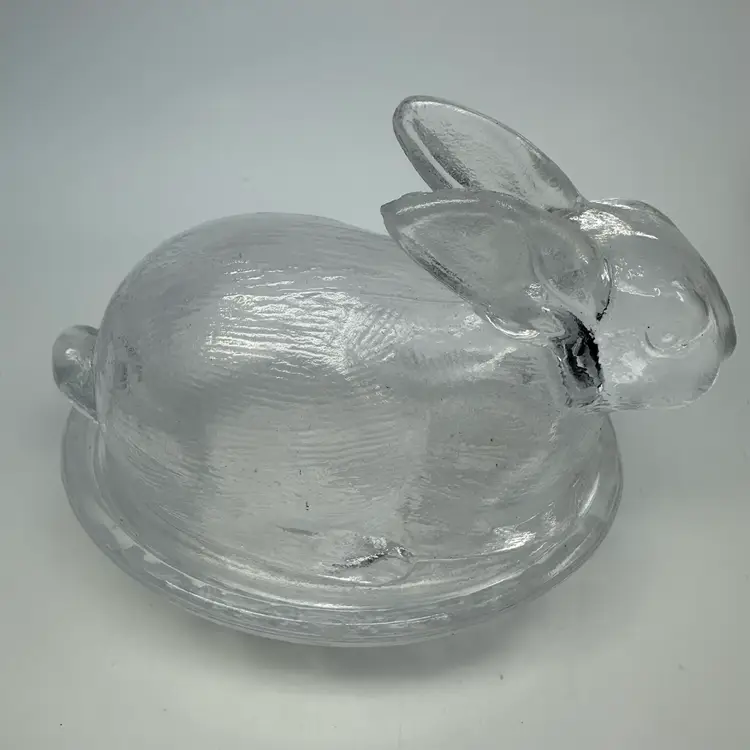 Vintage L.E. Smith Rabbit on Nest Covered Dish