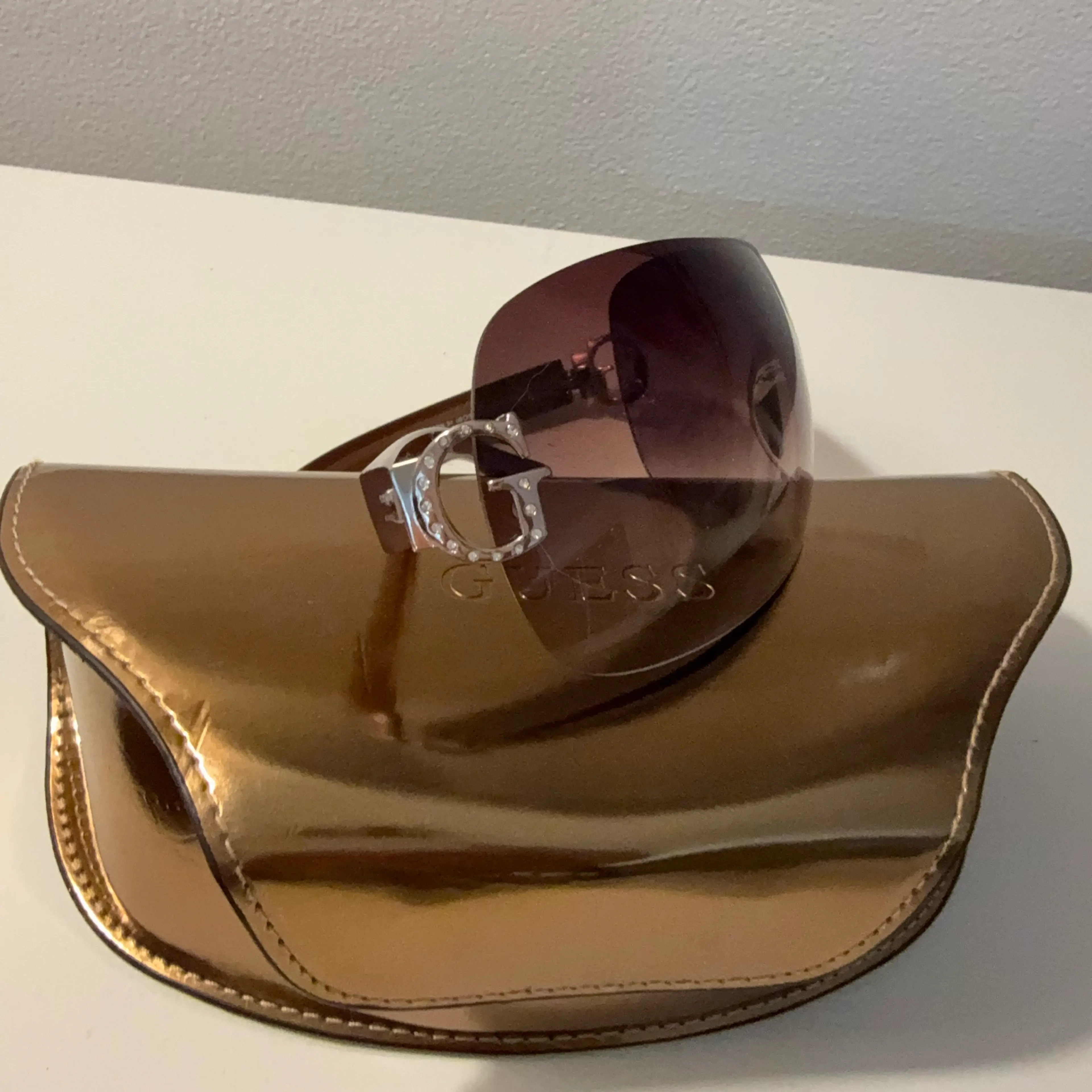 Image 2 of 6