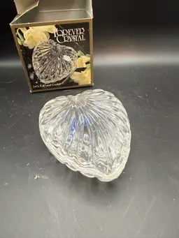 #01 "Forever Crystal" 24% Lead Crystal Heart-Shaped Trinket Box