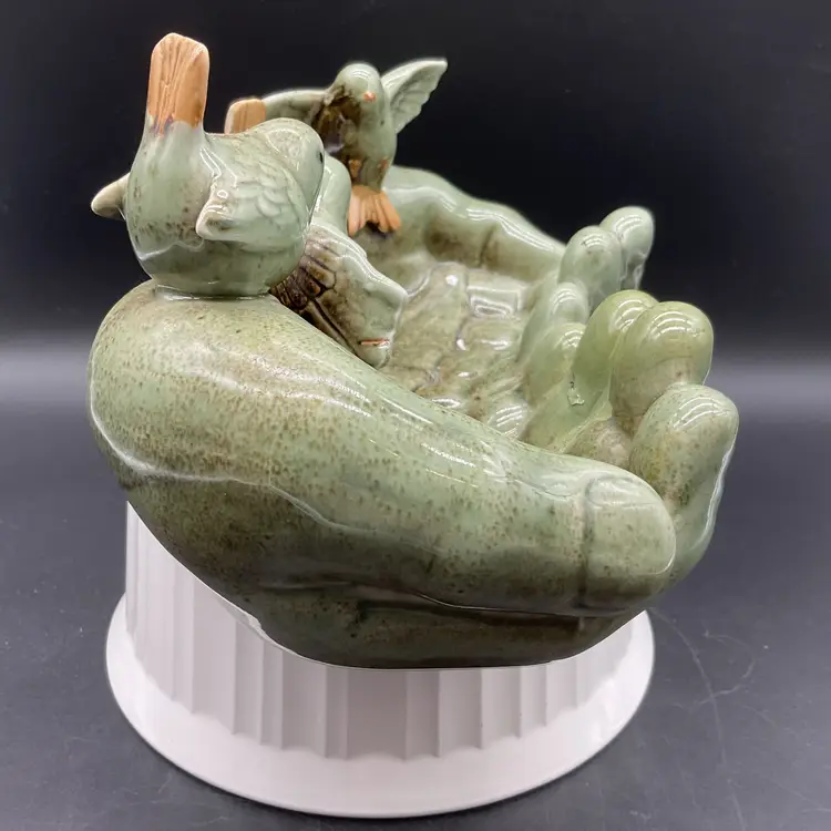 Vtg Art Pottery Ceramic Bird Feeder Sculpture Trinket Dish With Birds On Hands