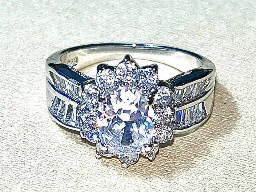 Sterling Silver 925 Cubic Zirconia Ring. Size 8.5.