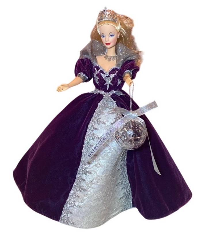 Barbie Doll Special Edition Millennium Princess 2000 W/stand And Ornament