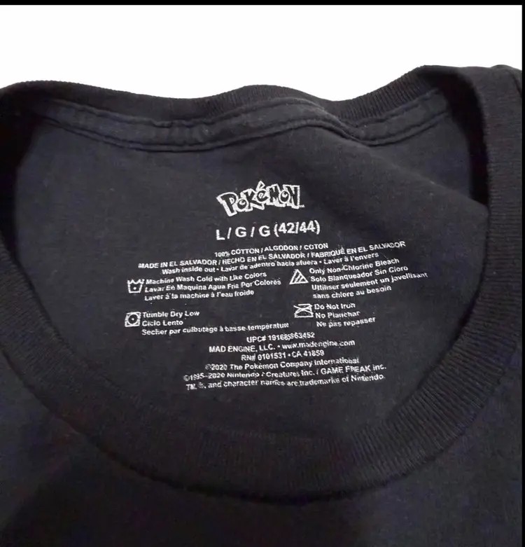 Pokémon Pikachu Electric Static Black Graphic Print Adult Black T-Shirt - L