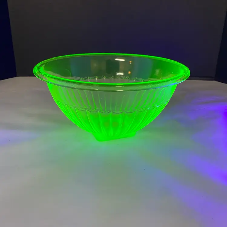 Hazel Atlas Uranium glass large green bowl 9"
