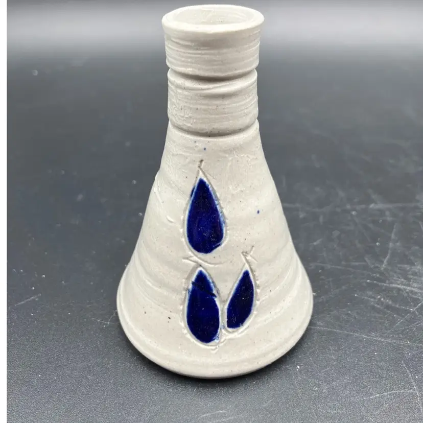 BIN - Salt Glazed Williamsburg Pottery Bud Vase 3.5”